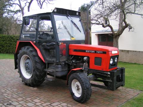 Traktor 7211